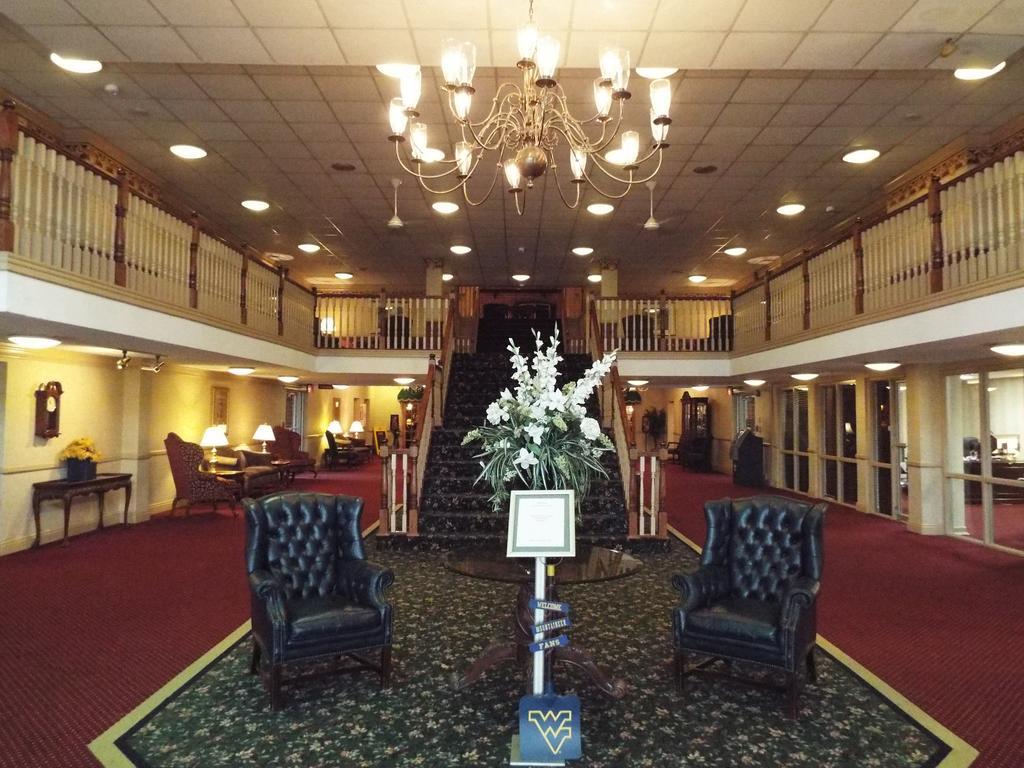 Ramada Conference Center Hotel Morgantown Bagian luar foto