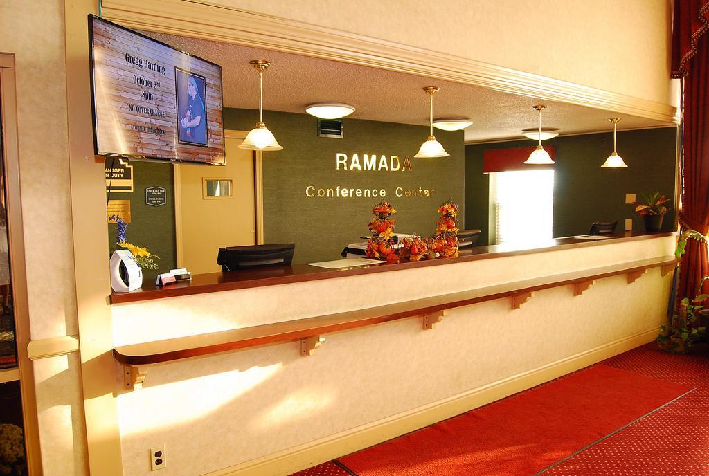 Ramada Conference Center Hotel Morgantown Bagian luar foto